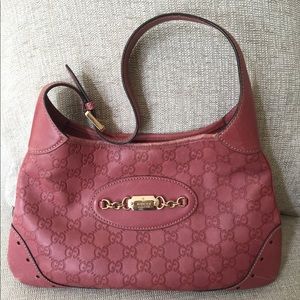 Gucci leather shoulder bag. 100% authentic.